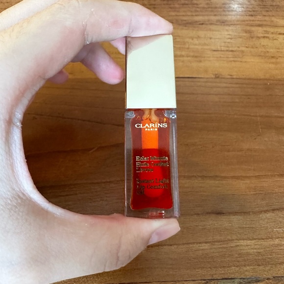 Limited Edition Clarins Instant Light Lip Comfort Oil Tangerine